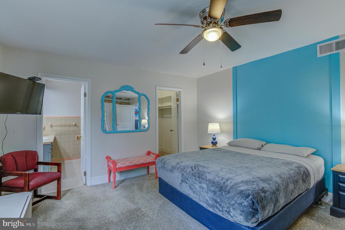 1209 N Baltimore Ave Property Photo 59