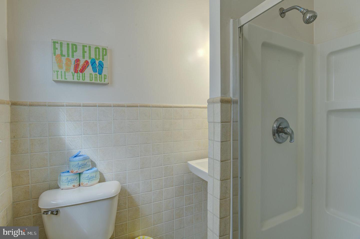 1209 N Baltimore Ave Property Photo 76