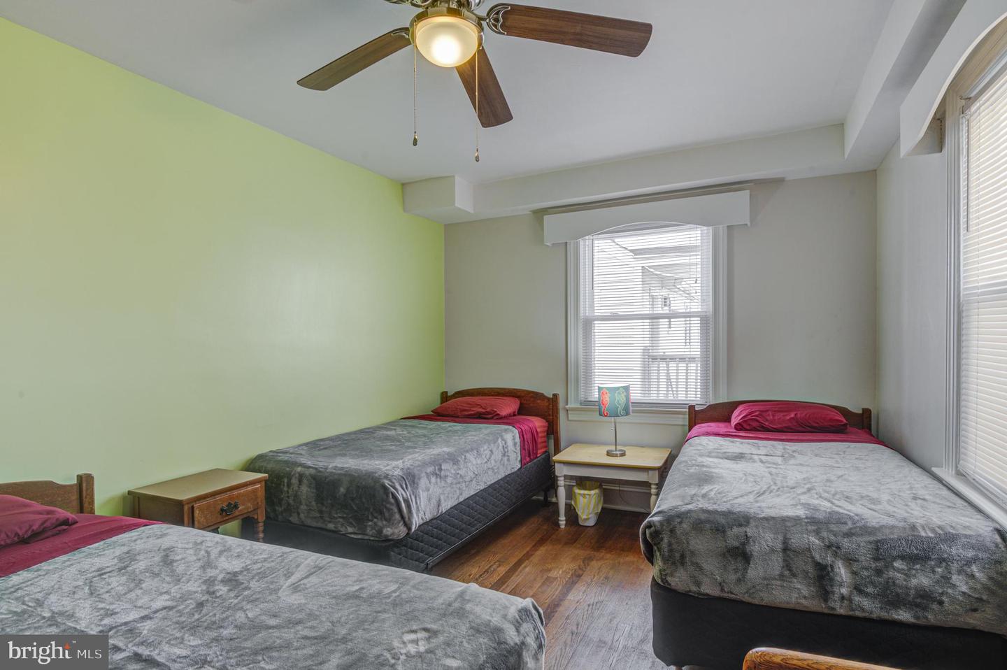 1209 N Baltimore Ave Property Photo 77