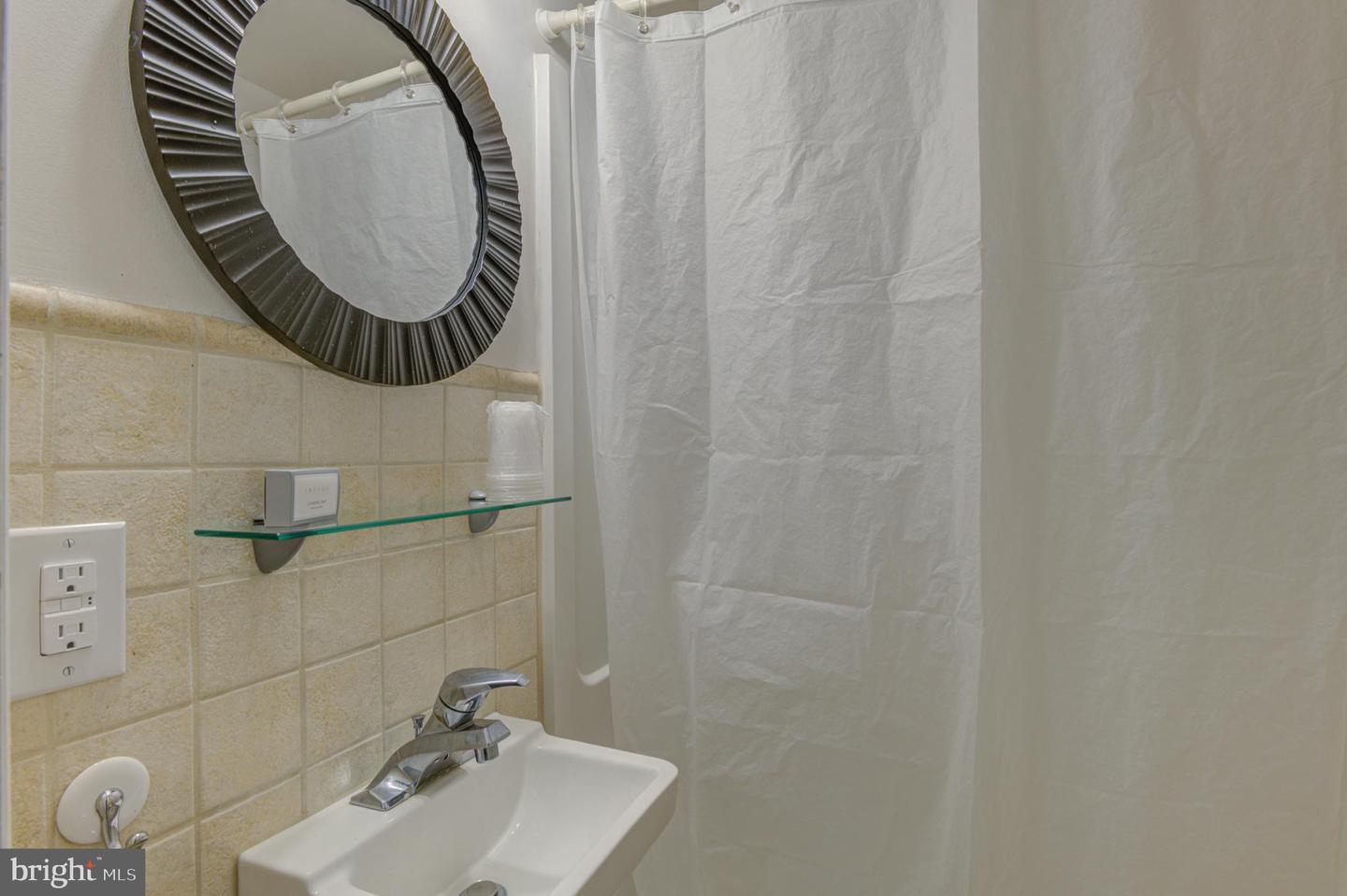 1209 N Baltimore Ave Property Photo 82