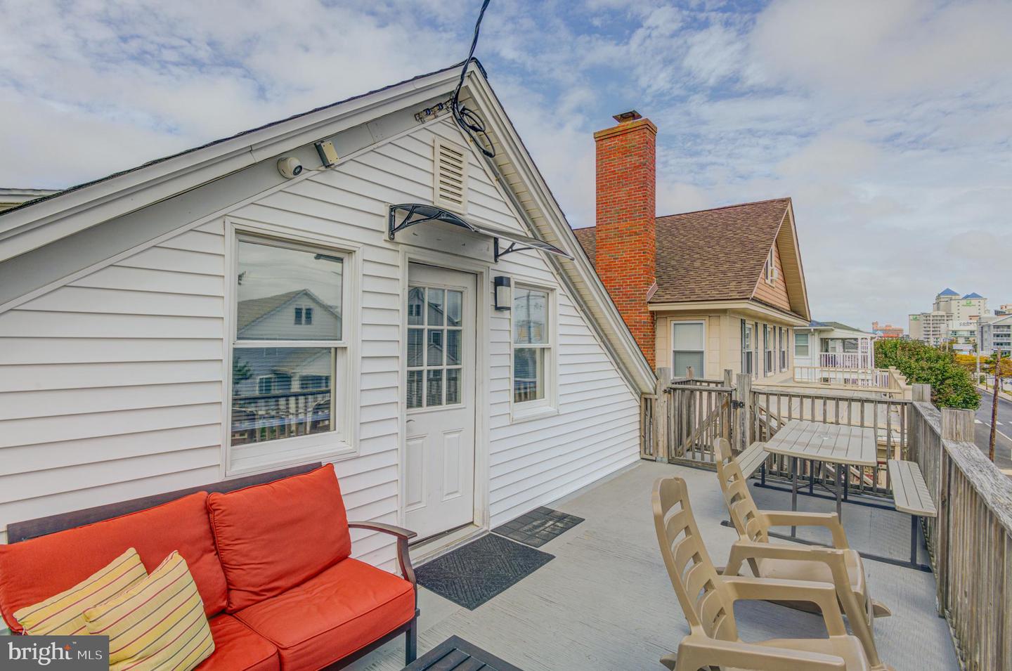 1209 N Baltimore Ave Property Photo 84