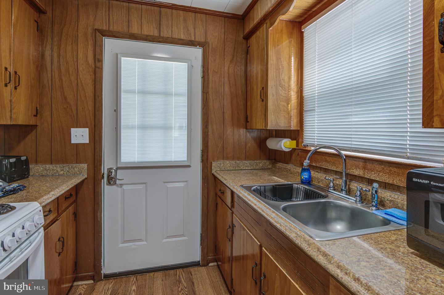 1209 N Baltimore Ave Property Photo 107
