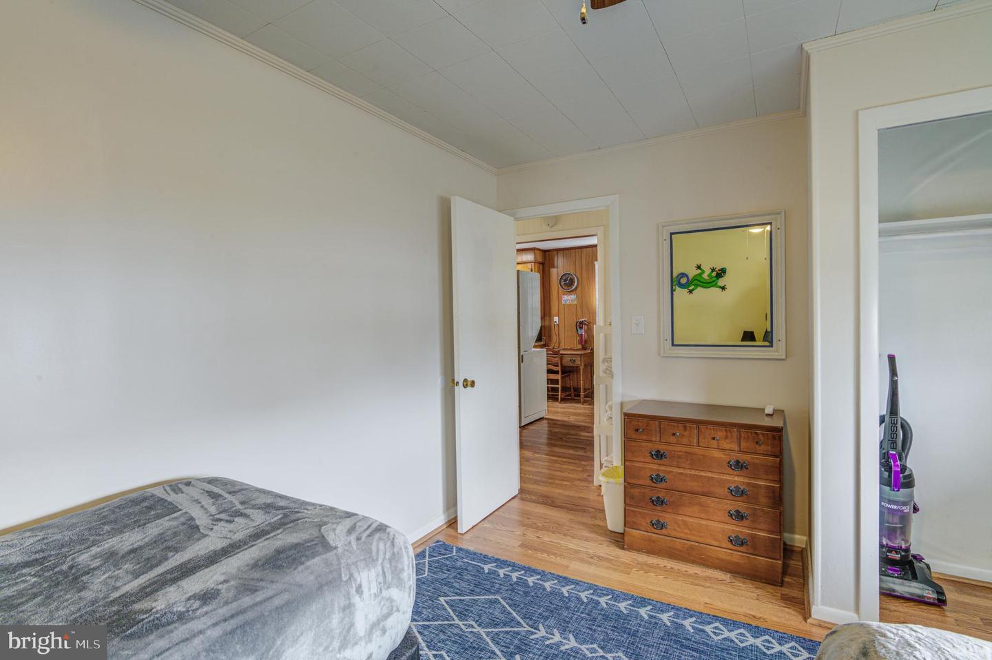 1209 N Baltimore Ave Property Photo 116