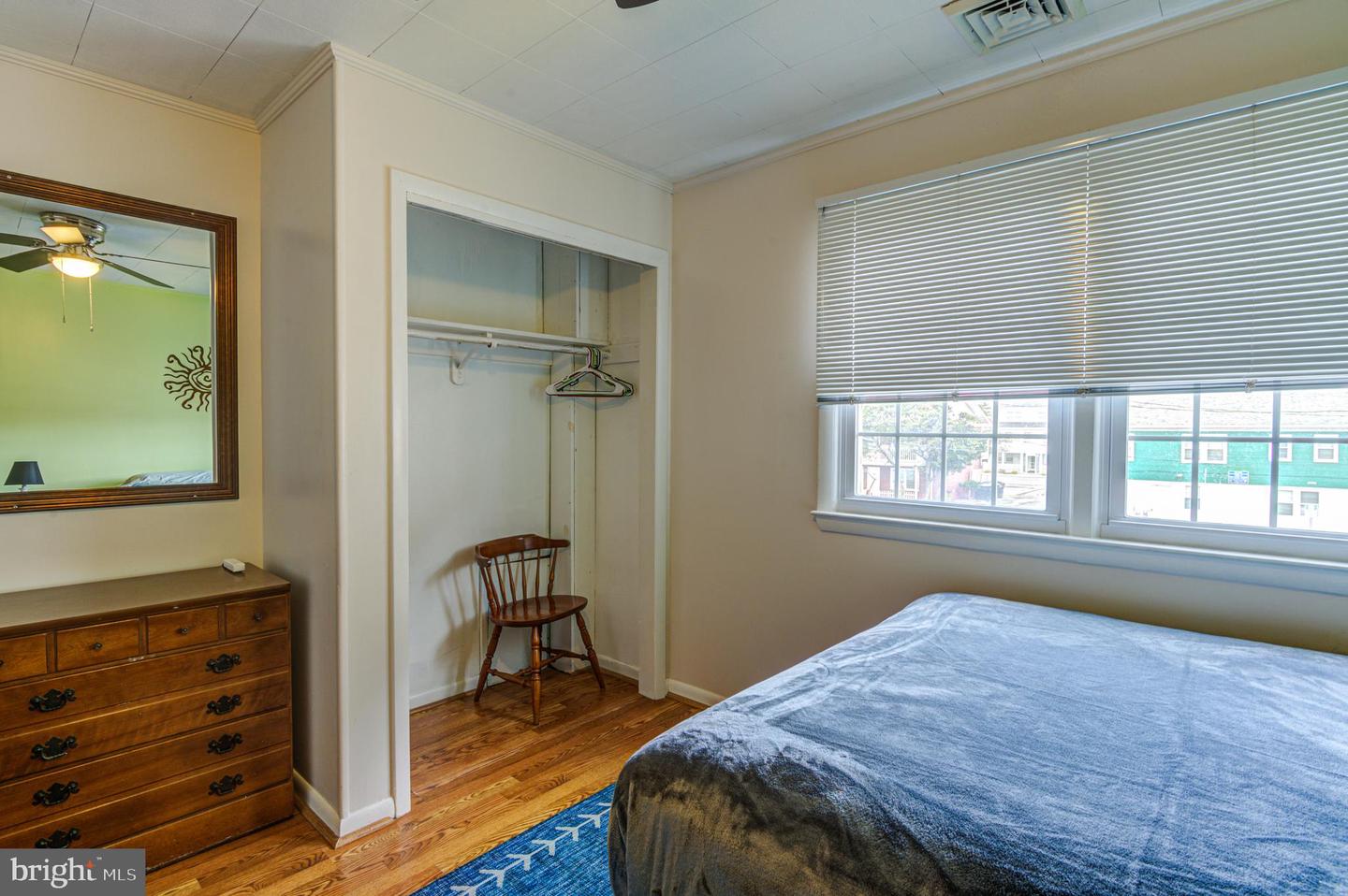 1209 N Baltimore Ave Property Photo 128