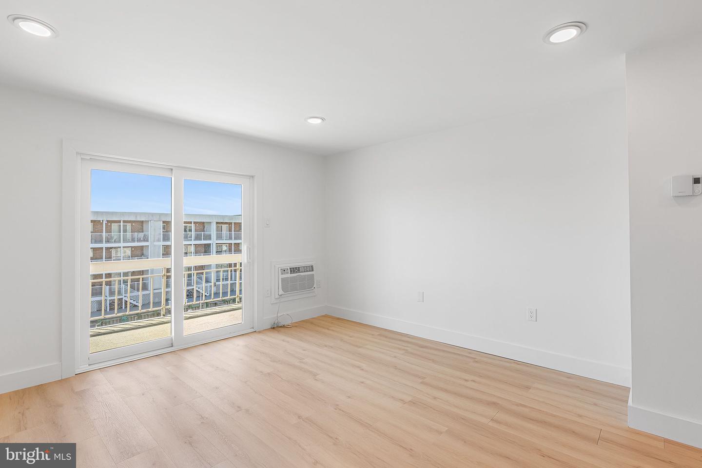 615 Salt Spray Rd #3e Property Photo 20