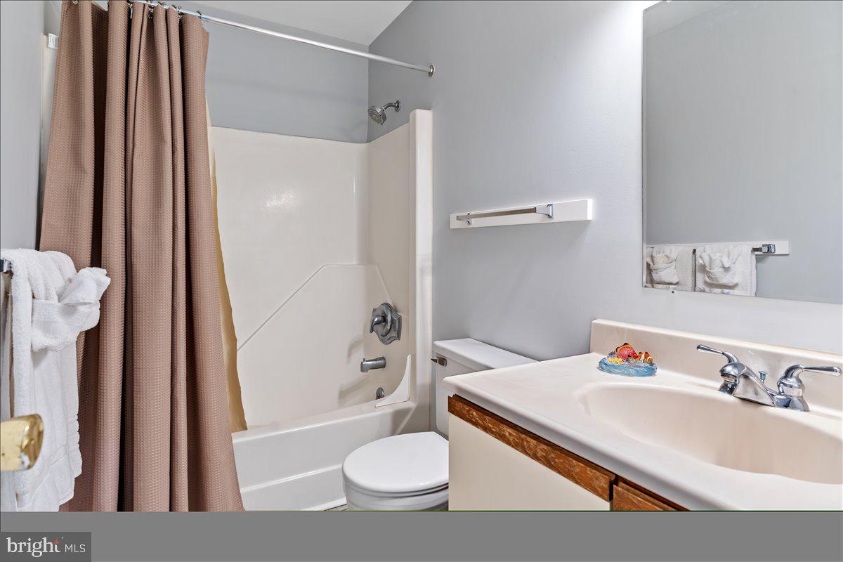 14409 Lighthouse Ave #6 Property Photo 13