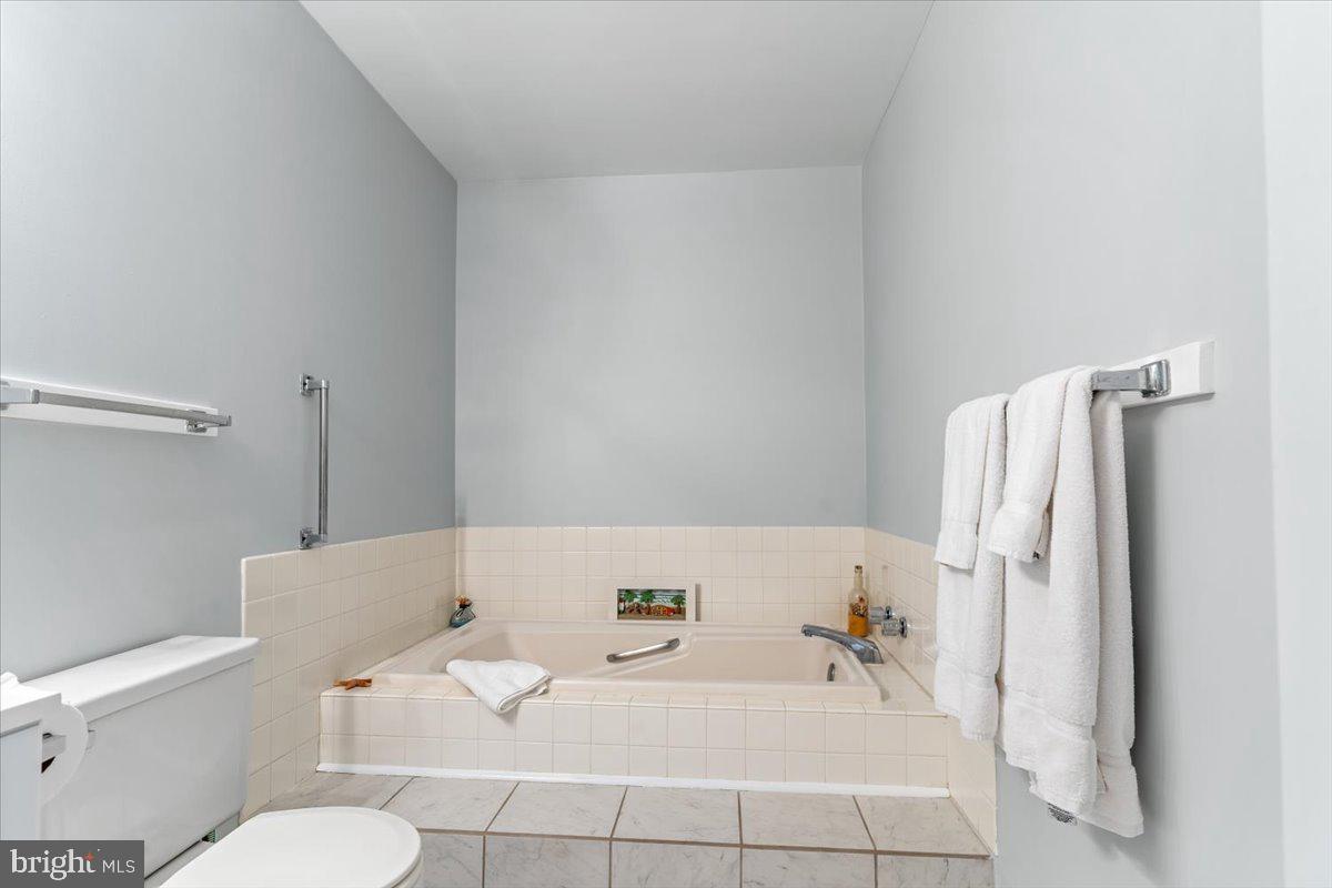 14409 Lighthouse Ave #6 Property Photo 16