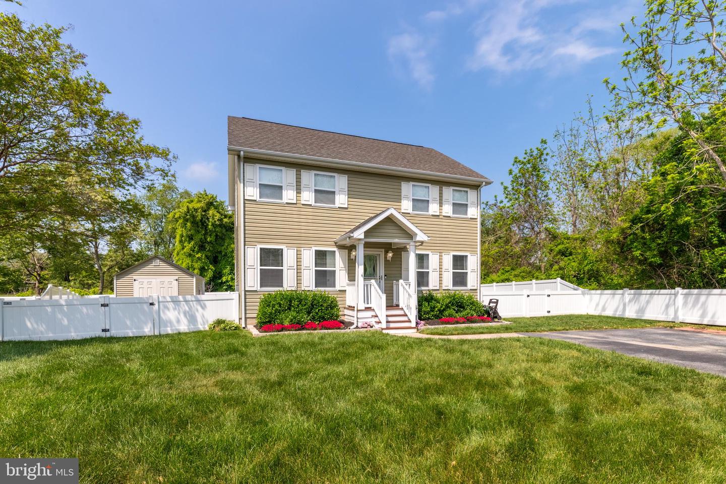 102 AUSTIN CIR