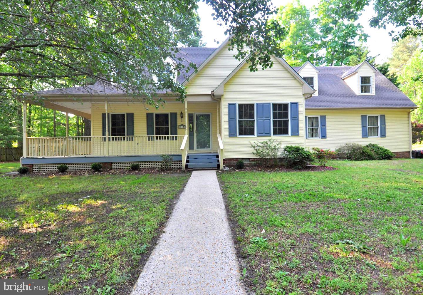 917 ACORN CIR Property Photo 1