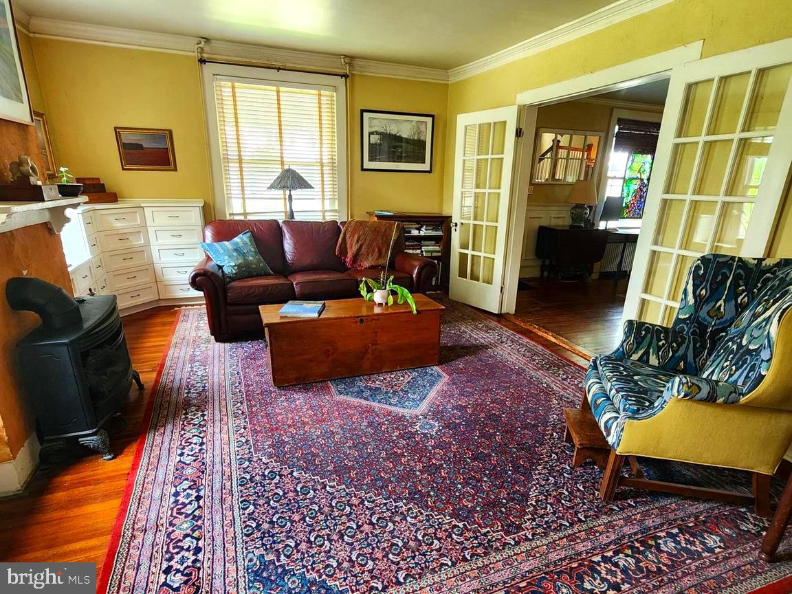 101 Washington St Property Photo 4