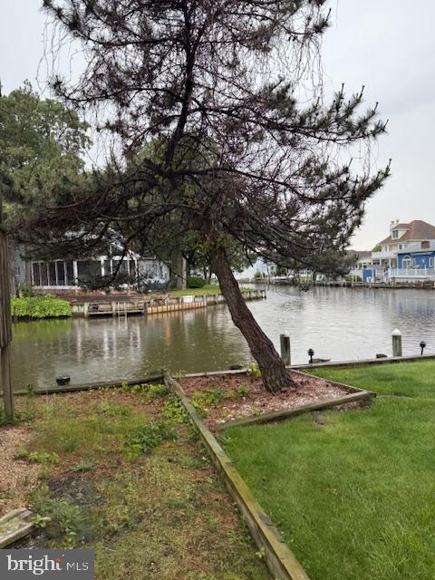 607 Seaweed Ln Property Photo 2
