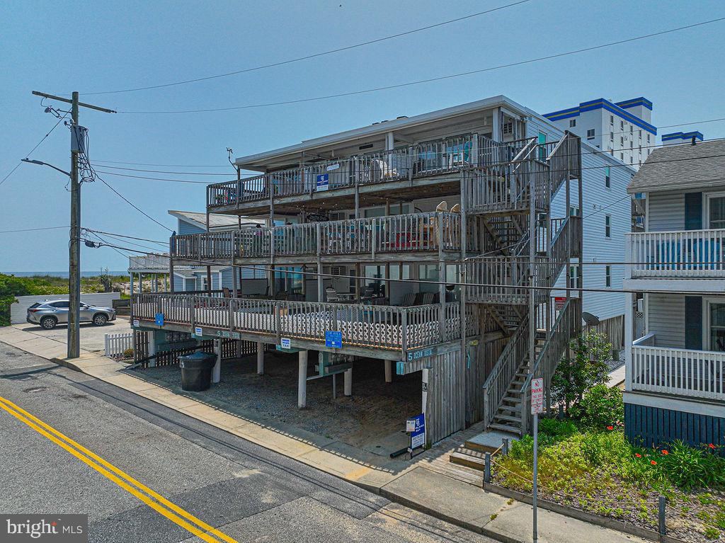 5 93RD ST #2 Property Photo 1