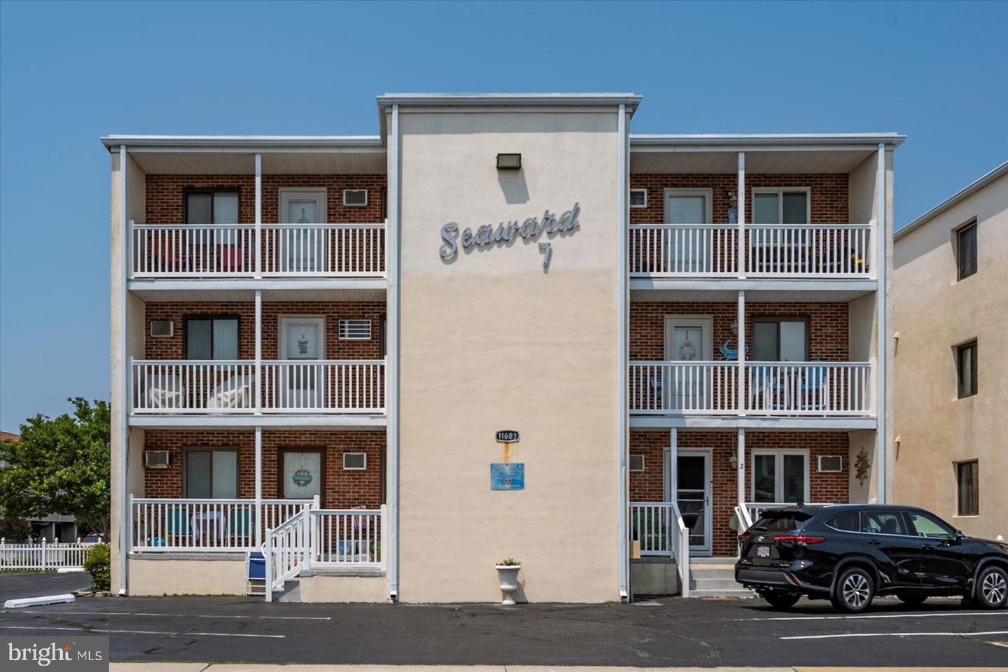 11603 SEAWARD RD #6 Property Photo 1