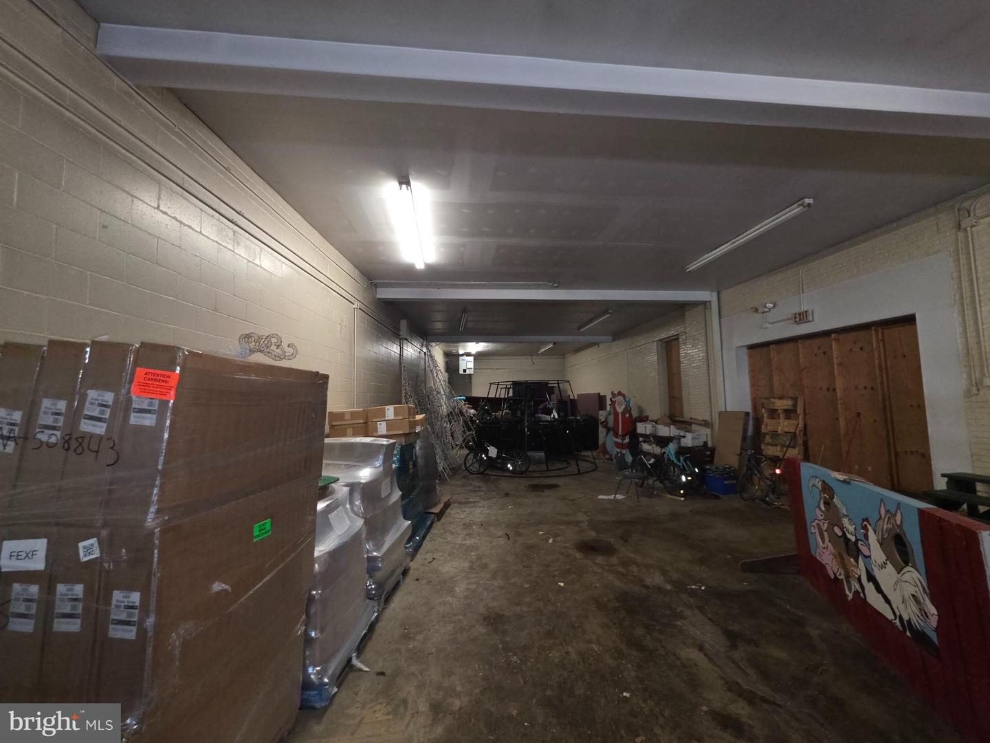 212 W Green St Property Photo 6