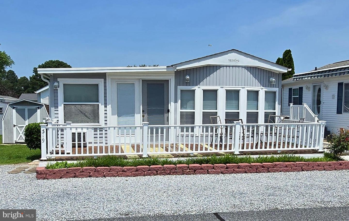 319 Dolphin Dr Property Photo 1