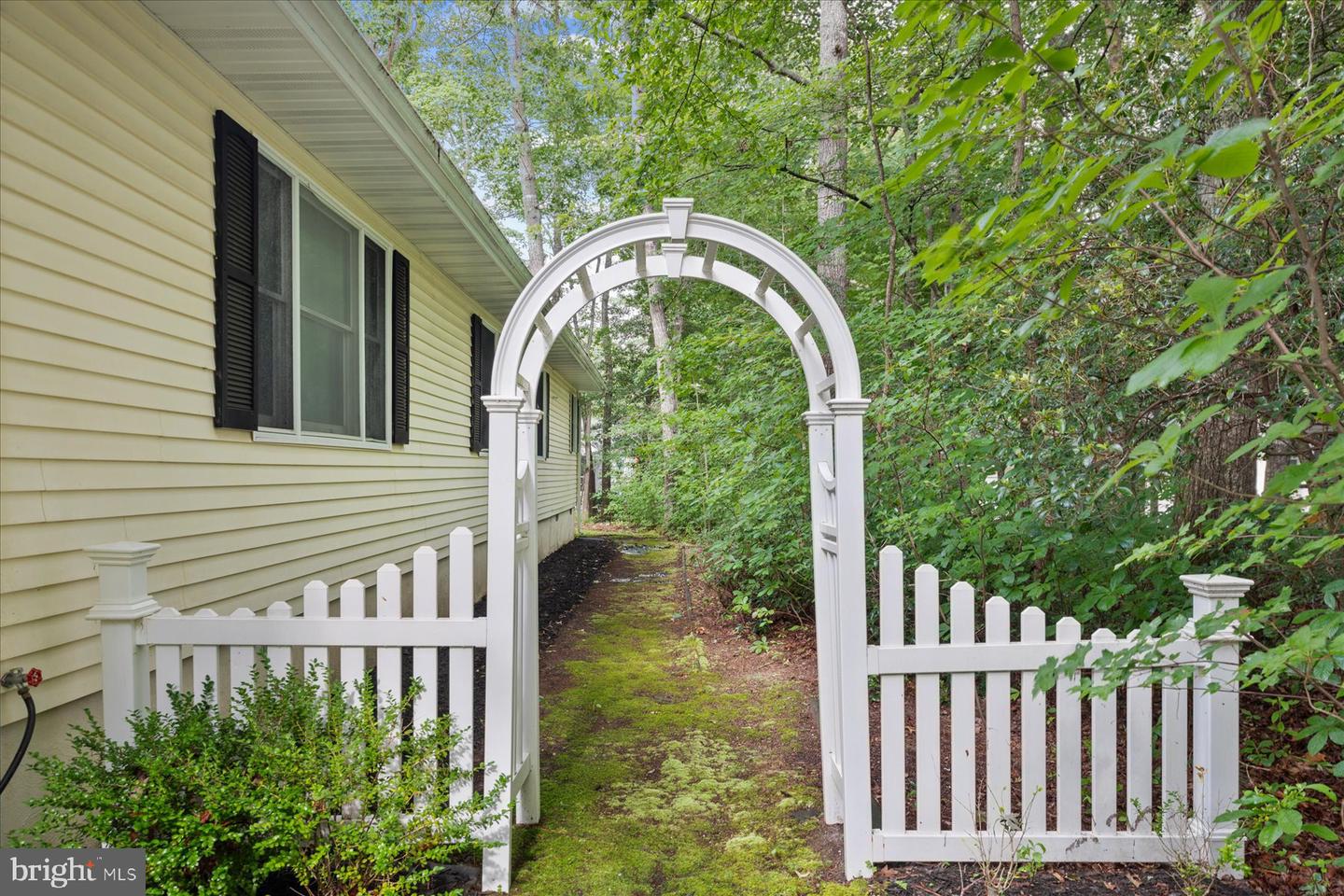 4 Poacher Property Photo 49