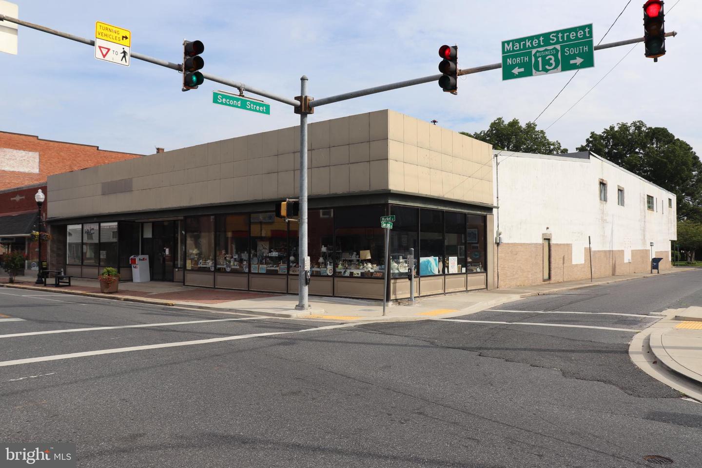 153 MARKET ST Property Photo 1