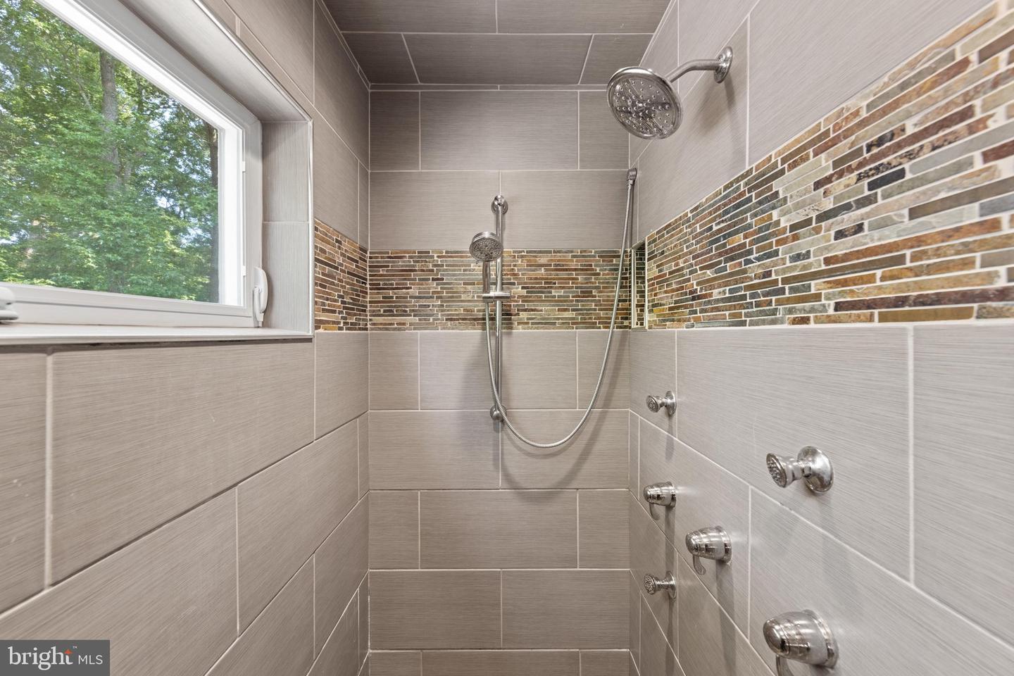 38 Battersea Rd Property Photo 58