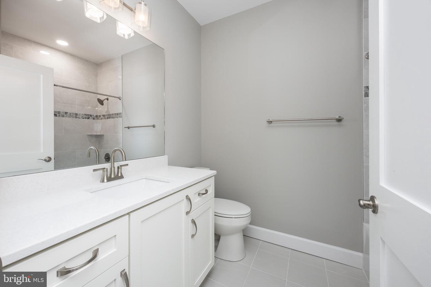 1505 Saint Louis Ave #301 Property Photo 20
