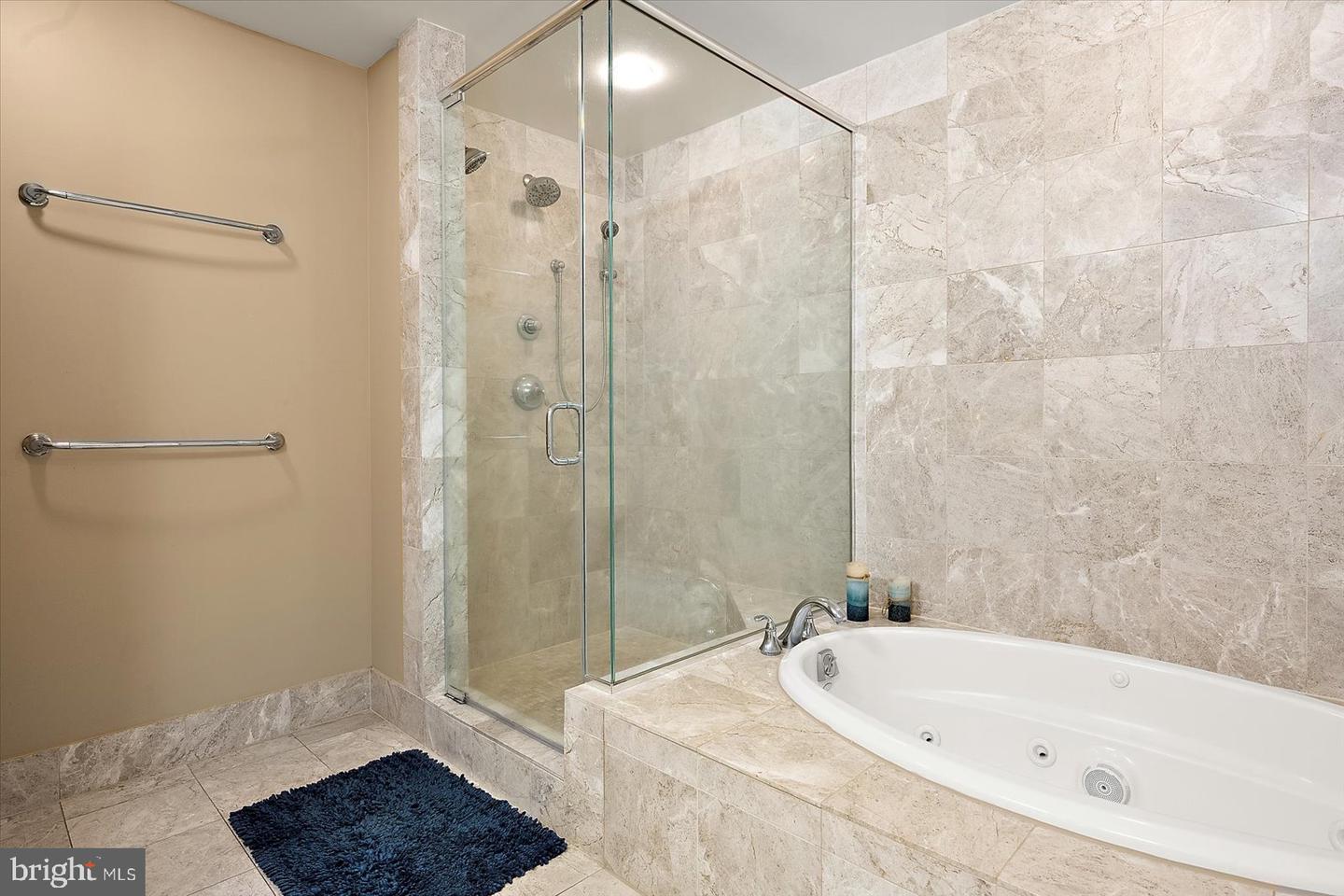 2 48th St #304 Property Photo 41