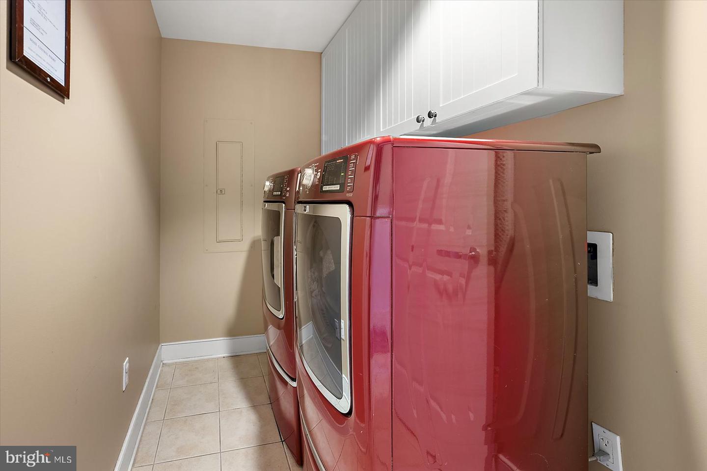 2 48th St #304 Property Photo 54