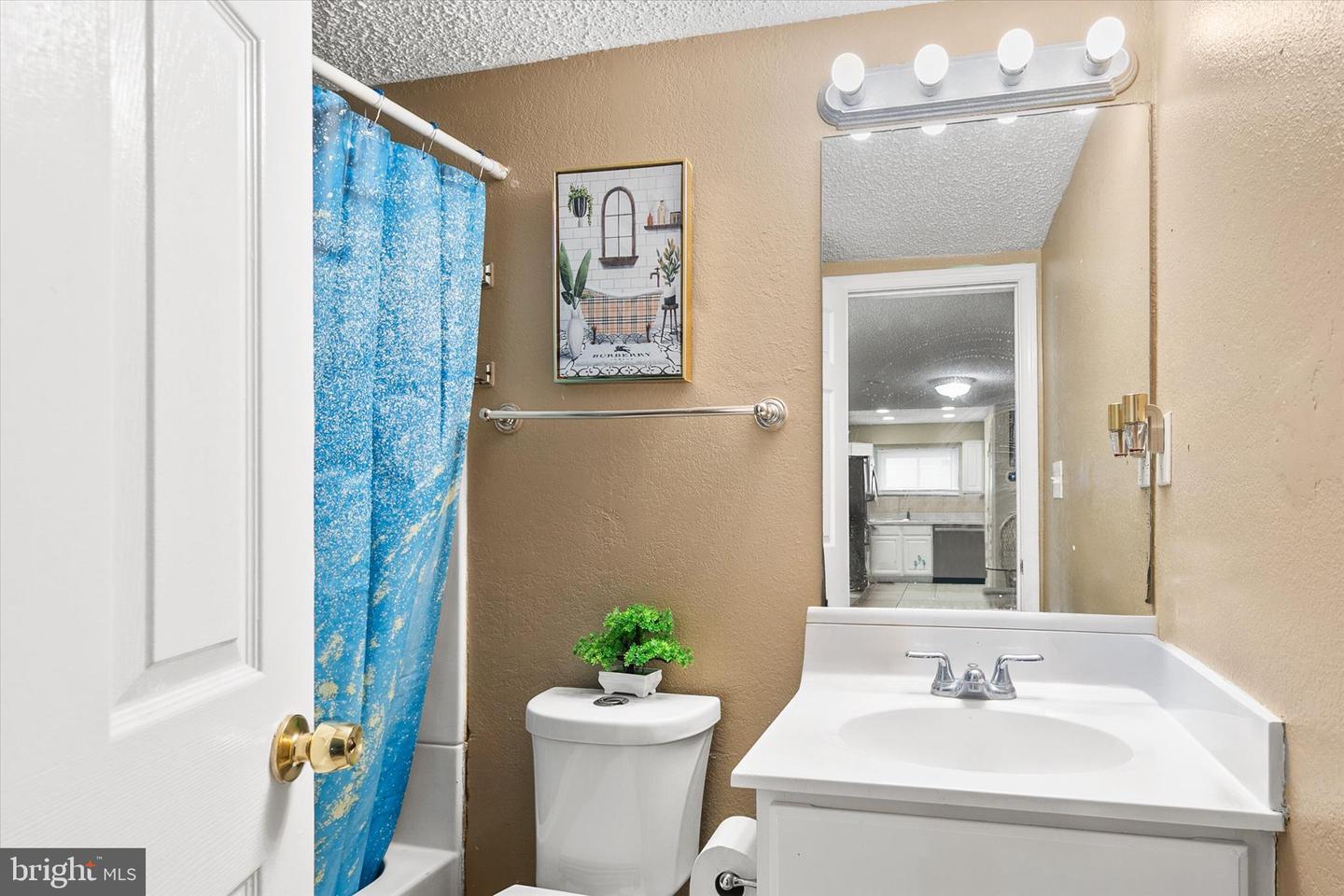 207 8th St #102c Property Photo 11