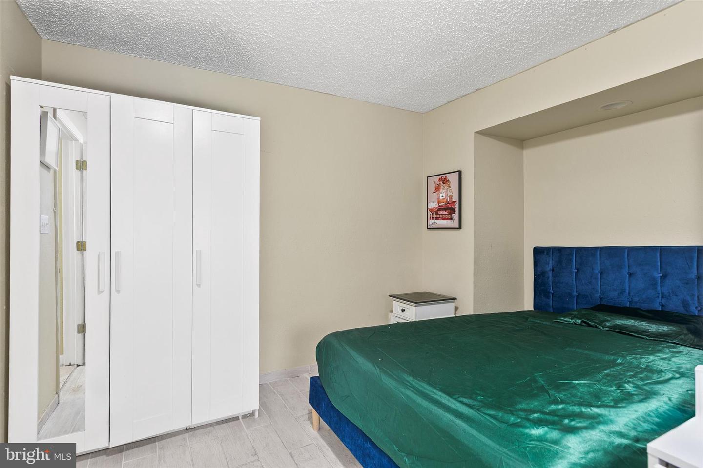 207 8th St #102c Property Photo 17