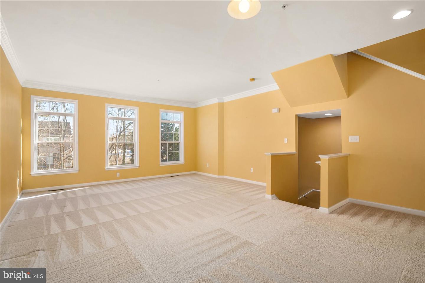 400 Williams St #12 Property Photo 6