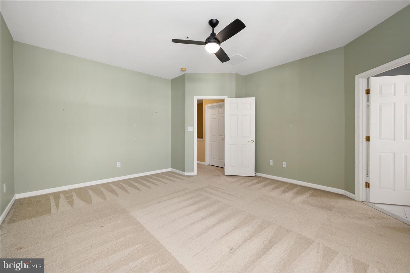 400 Williams St #12 Property Photo 23