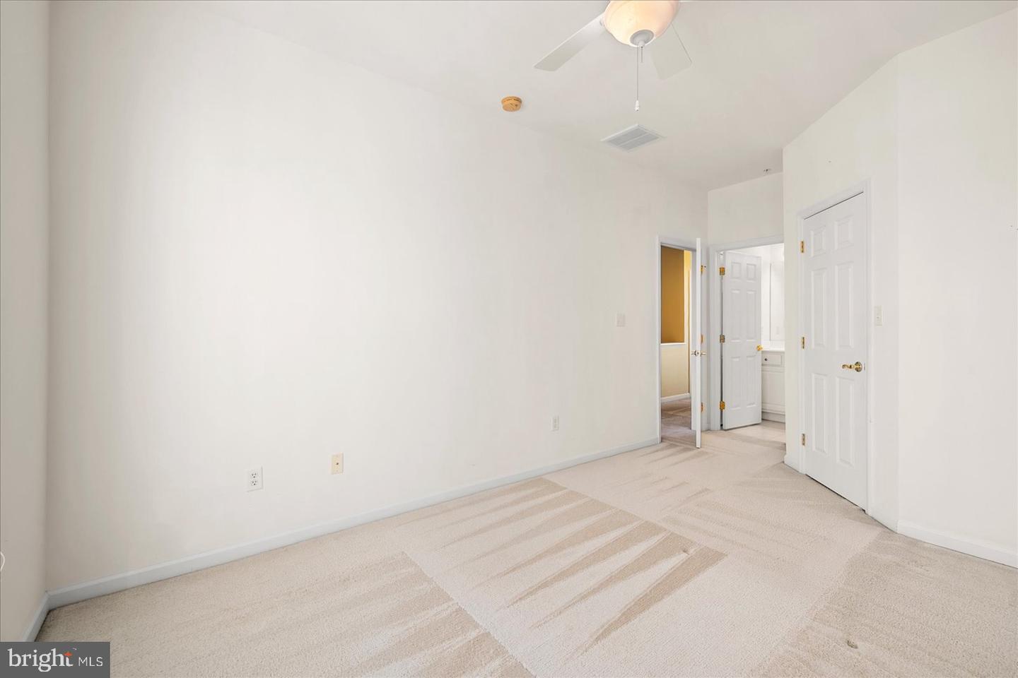 400 Williams St #12 Property Photo 30