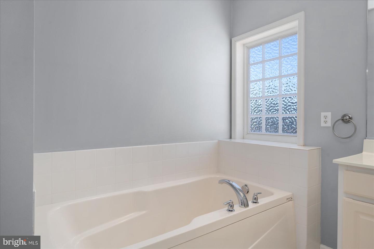 400 Williams St #12 Property Photo 33