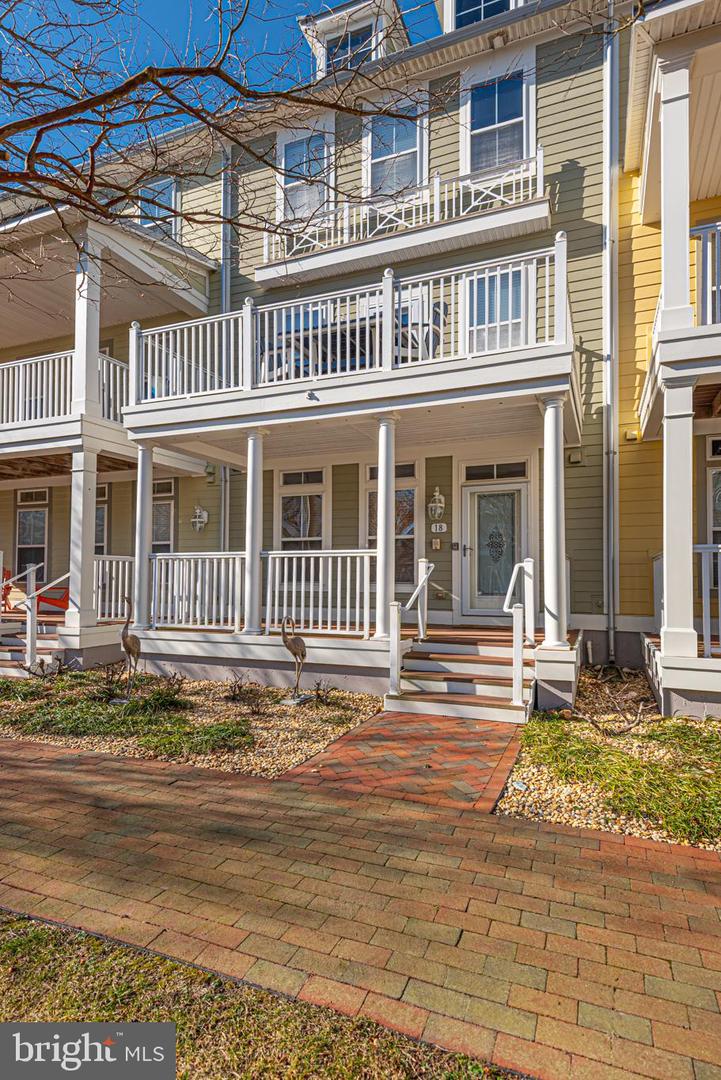 18 Canal Side Mews W Property Photo 1
