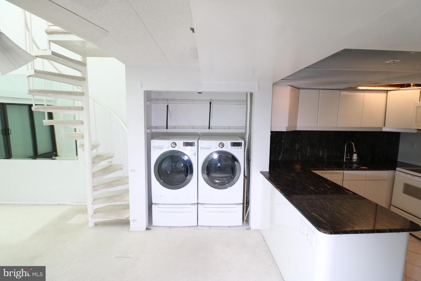 8203 Atlantic Ave #ph8 Property Photo 11