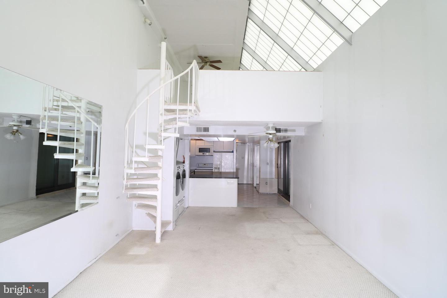 8203 Atlantic Ave #ph8 Property Photo 14