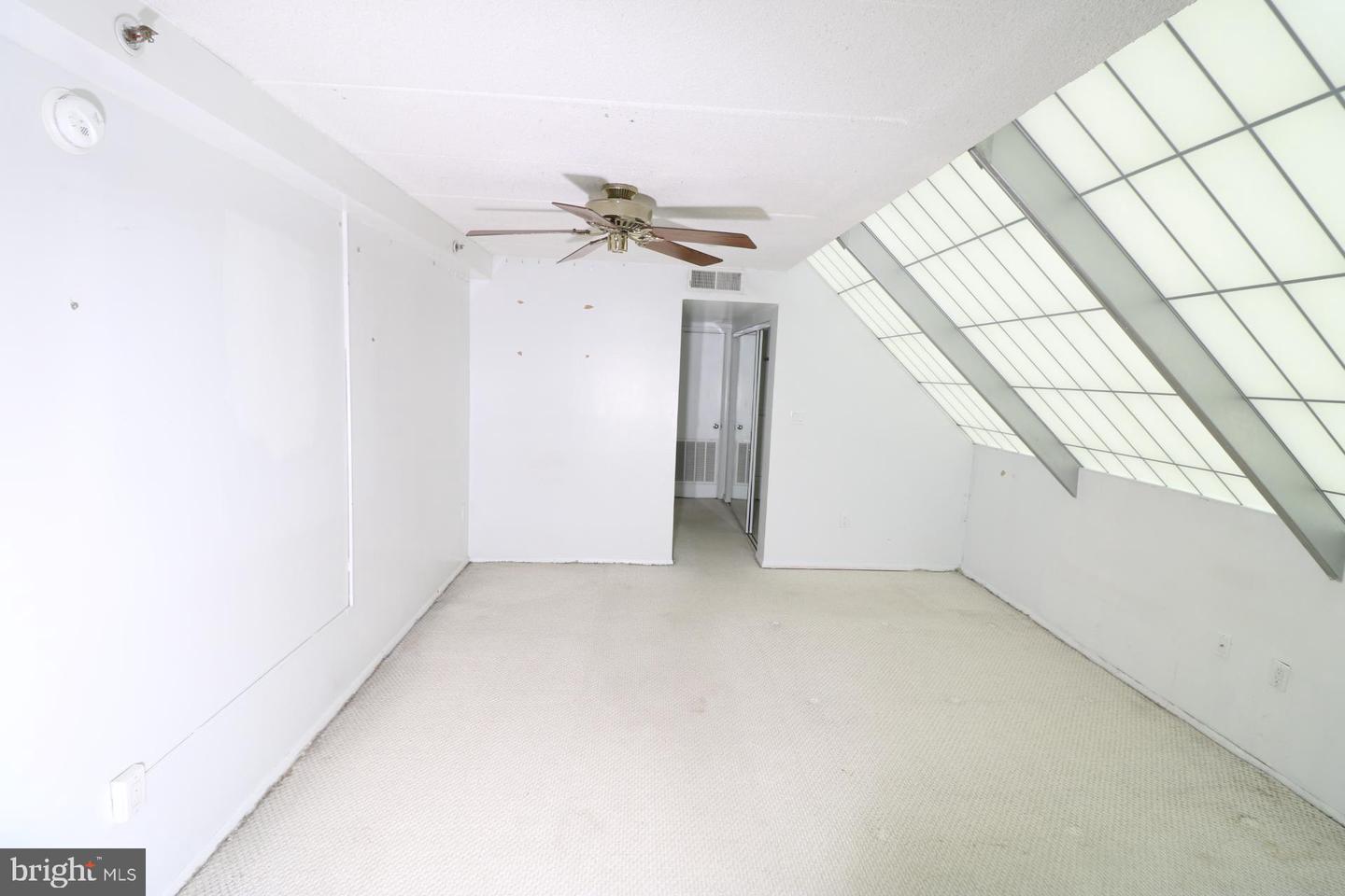 8203 Atlantic Ave #ph8 Property Photo 15