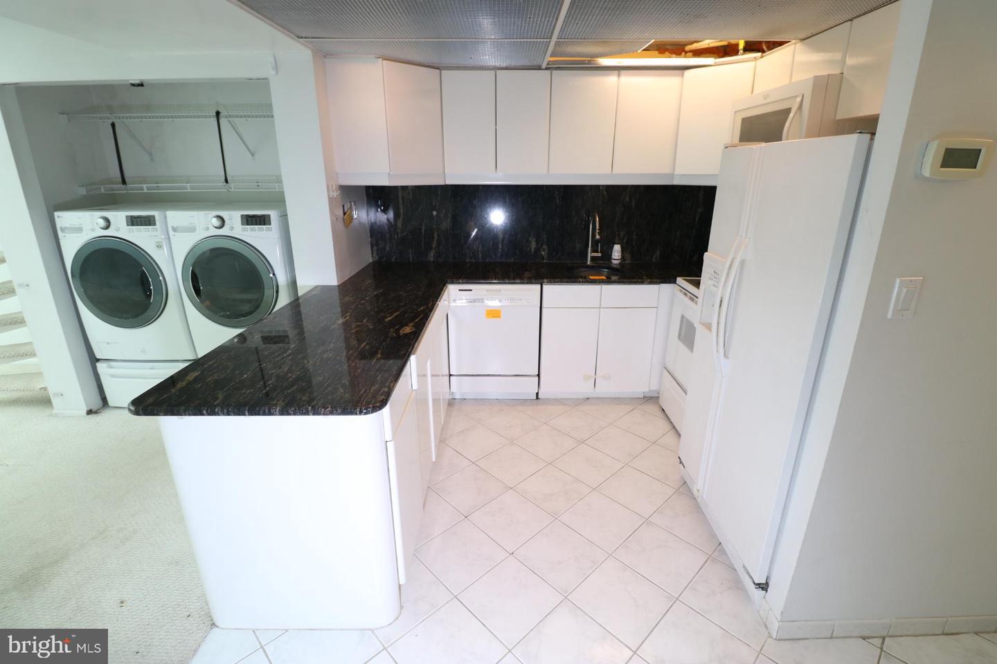 8203 Atlantic Ave #ph8 Property Photo 20