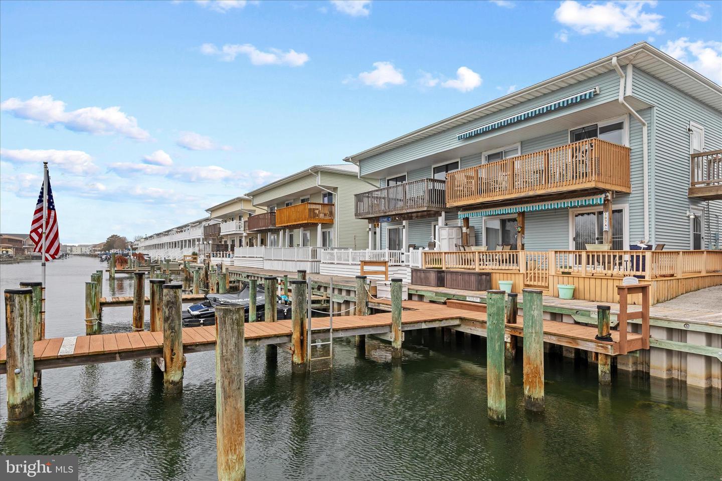 107 Newport Bay Dr #a02 Property Photo 1