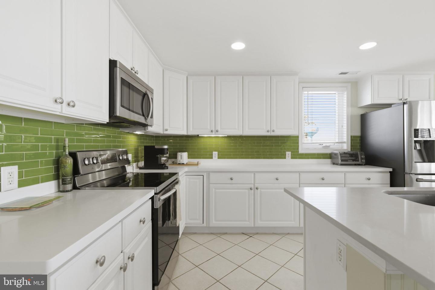 12 92nd St #204 Property Photo 5