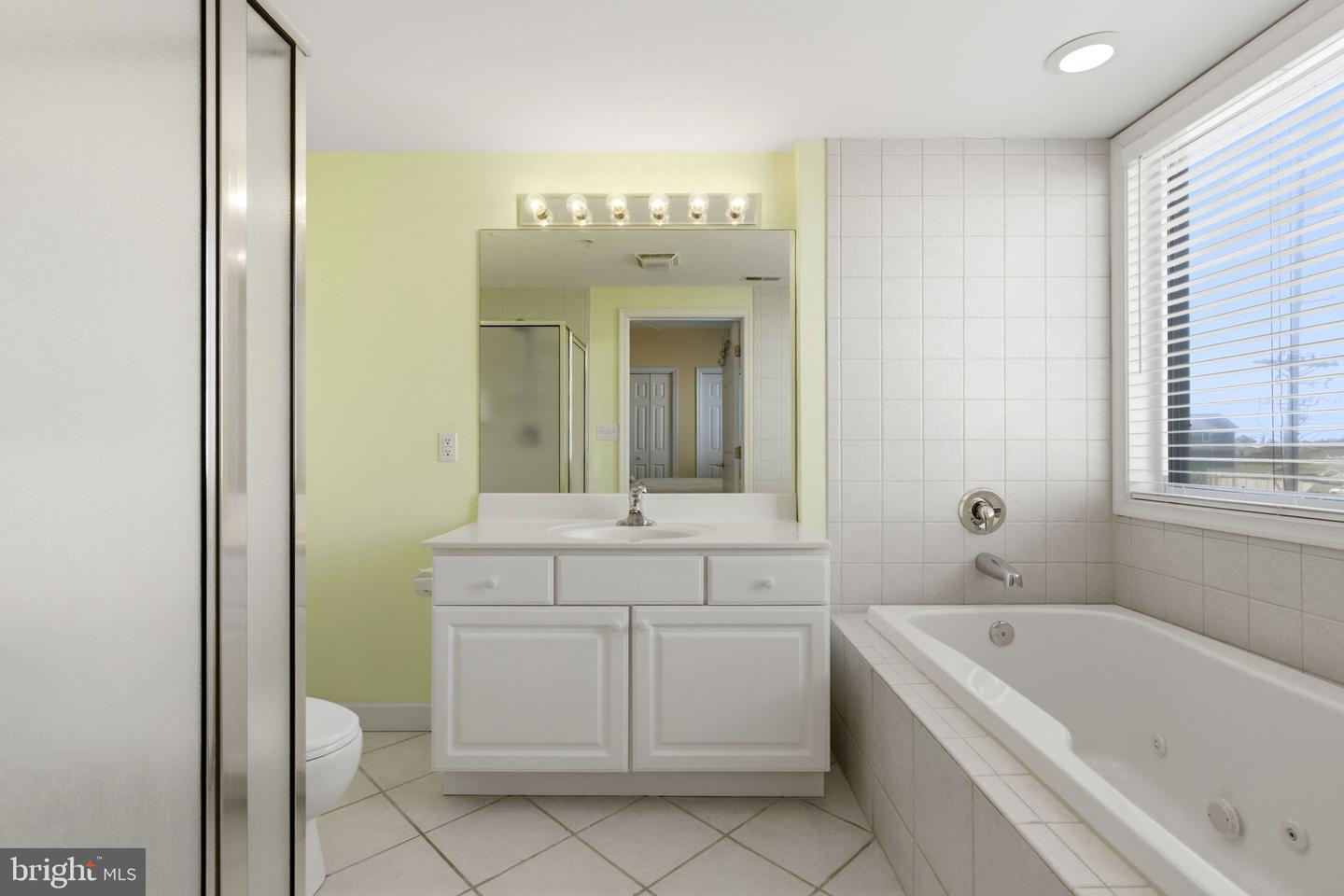 12 92nd St #204 Property Photo 19