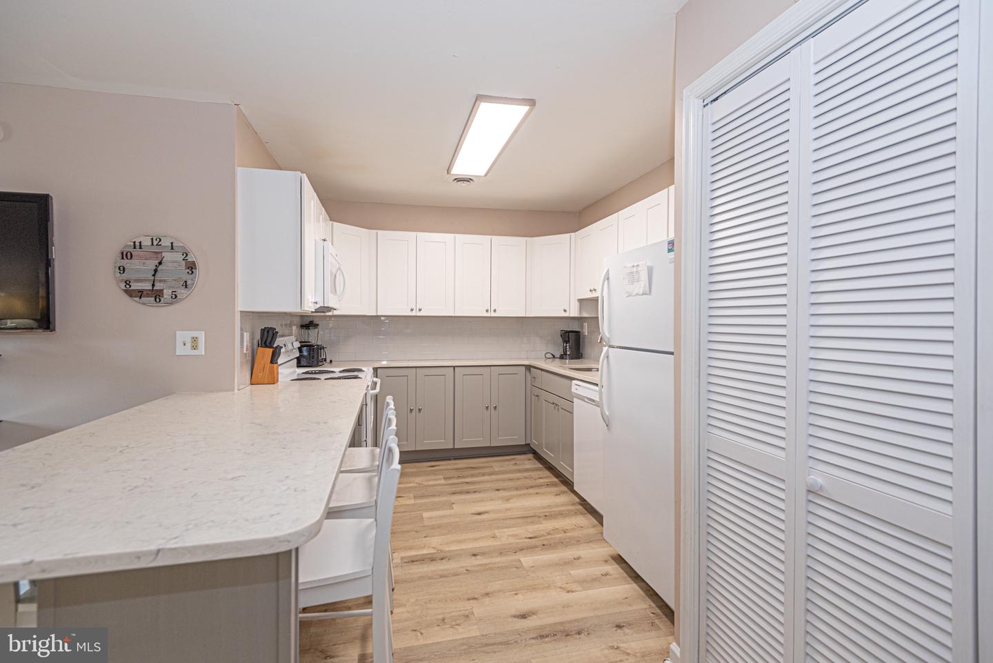 14409 Lighthouse Ave #4 Property Photo 4
