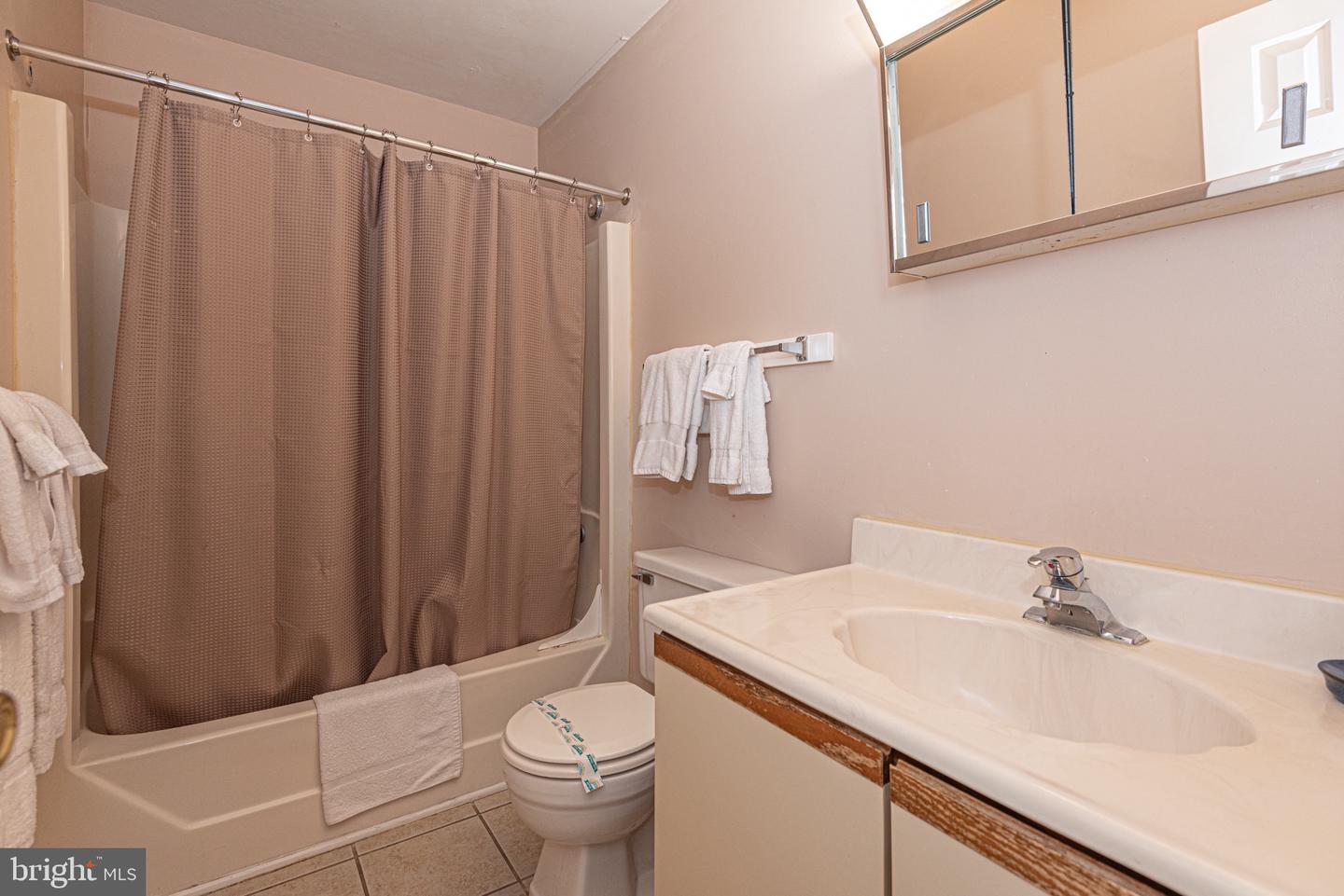 14409 Lighthouse Ave #4 Property Photo 11