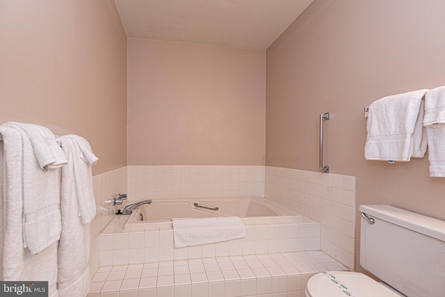 14409 Lighthouse Ave #8 Property Photo 20