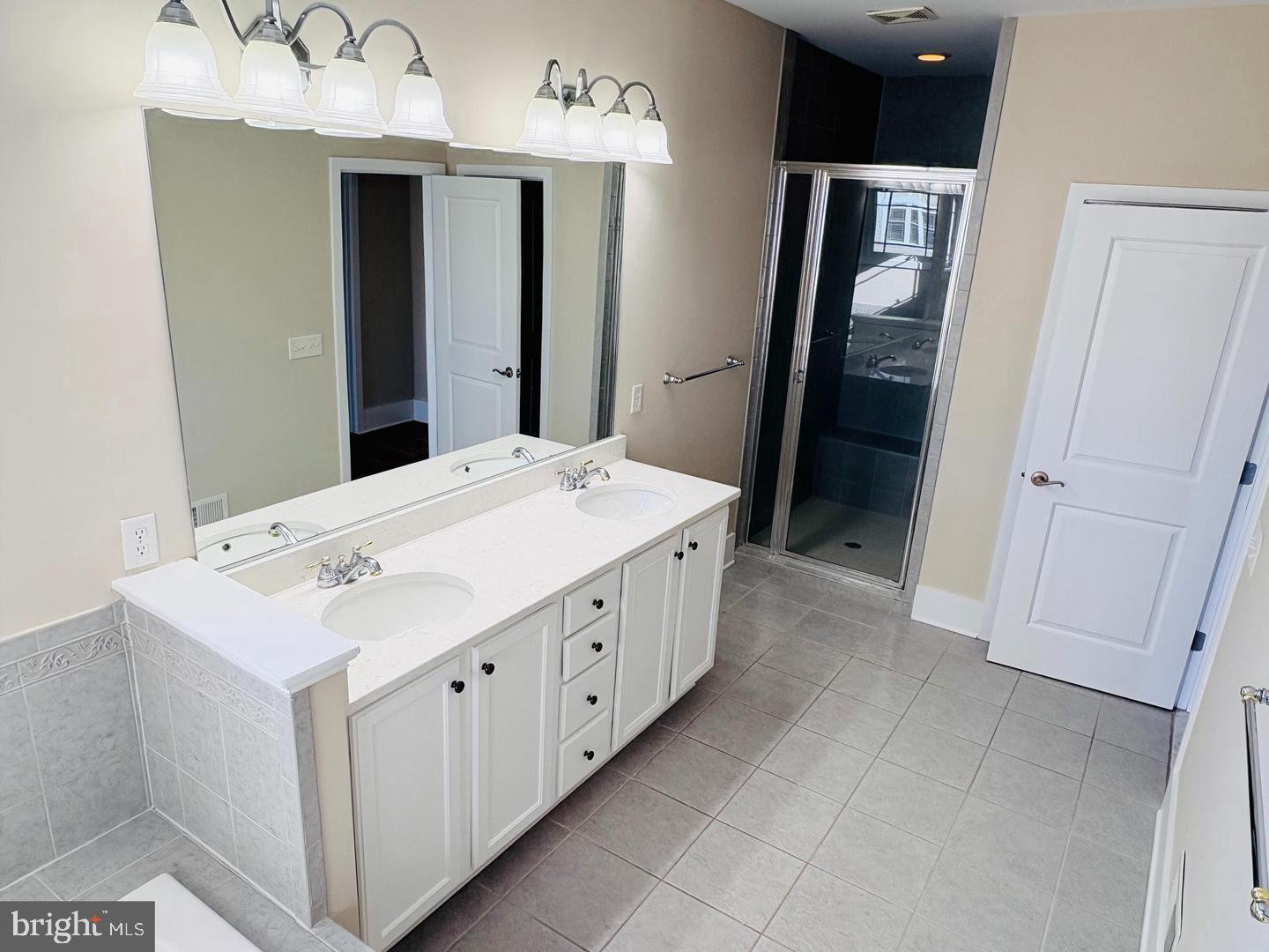 11468 Maid At Arms Ln Property Photo 17