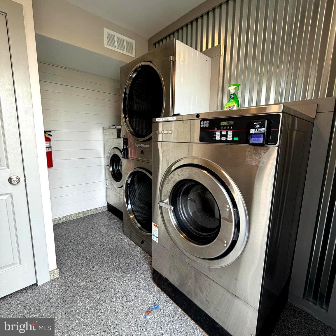207 Saint Louis Ave Property Photo 11