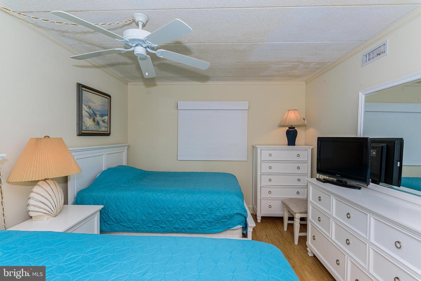 5 77th St #204 Property Photo 12