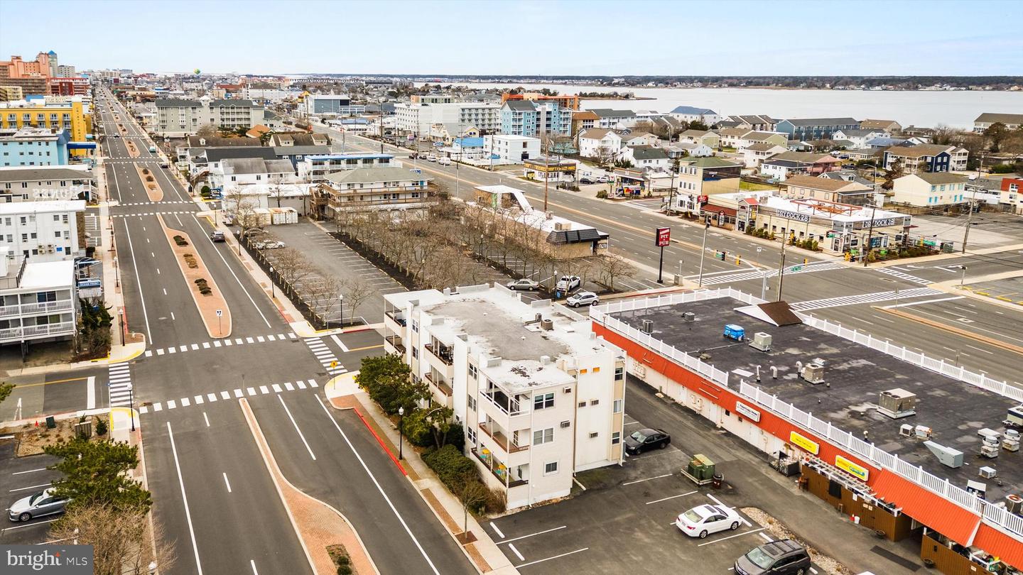 2801 N Baltimore Ave #309 Holiday Plaza Property Photo 8