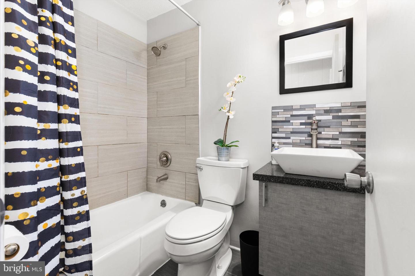 2801 N Baltimore Ave #309 Holiday Plaza Property Photo 36
