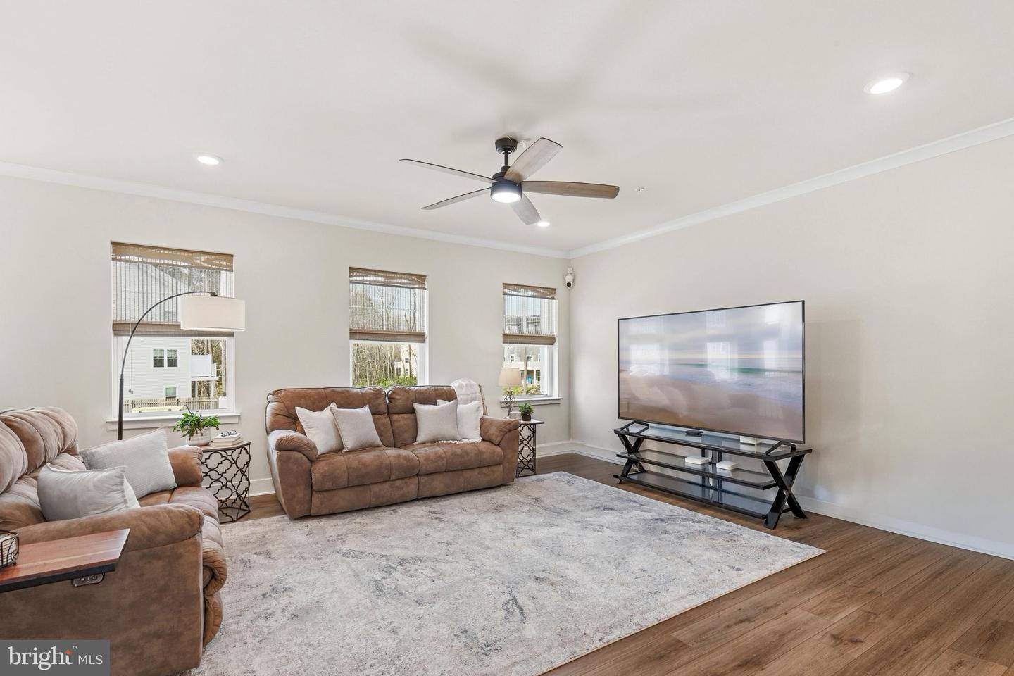 12428 Sea Oaks Ln #5 Property Photo 6