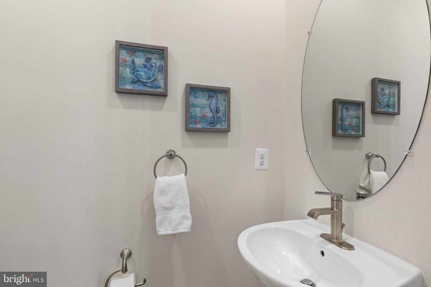 12428 Sea Oaks Ln #5 Property Photo 19