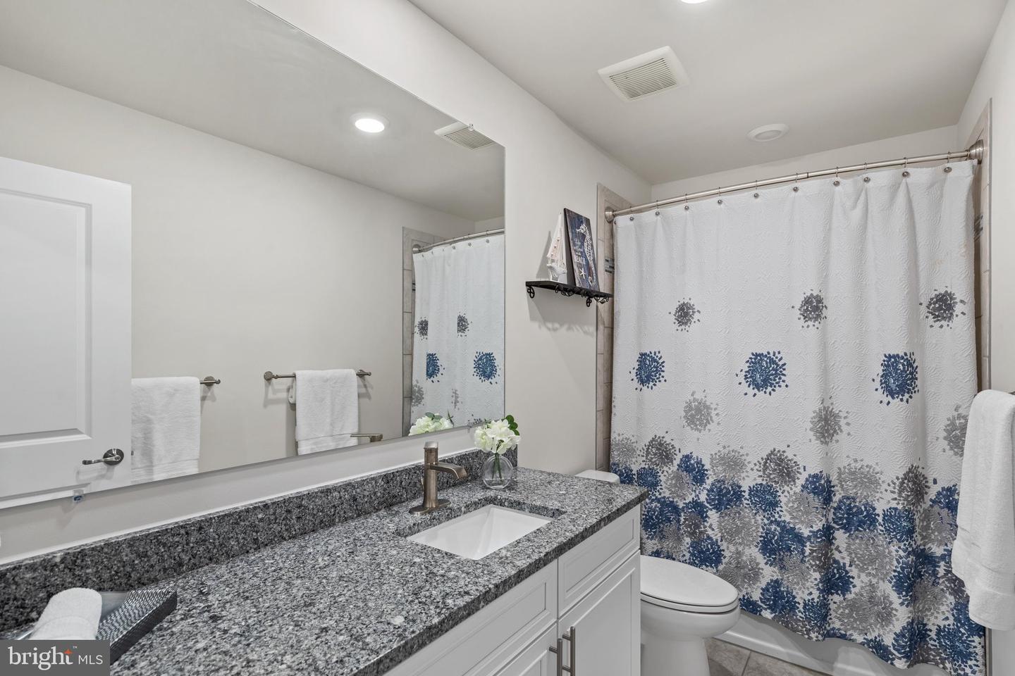 12428 Sea Oaks Ln #5 Property Photo 31